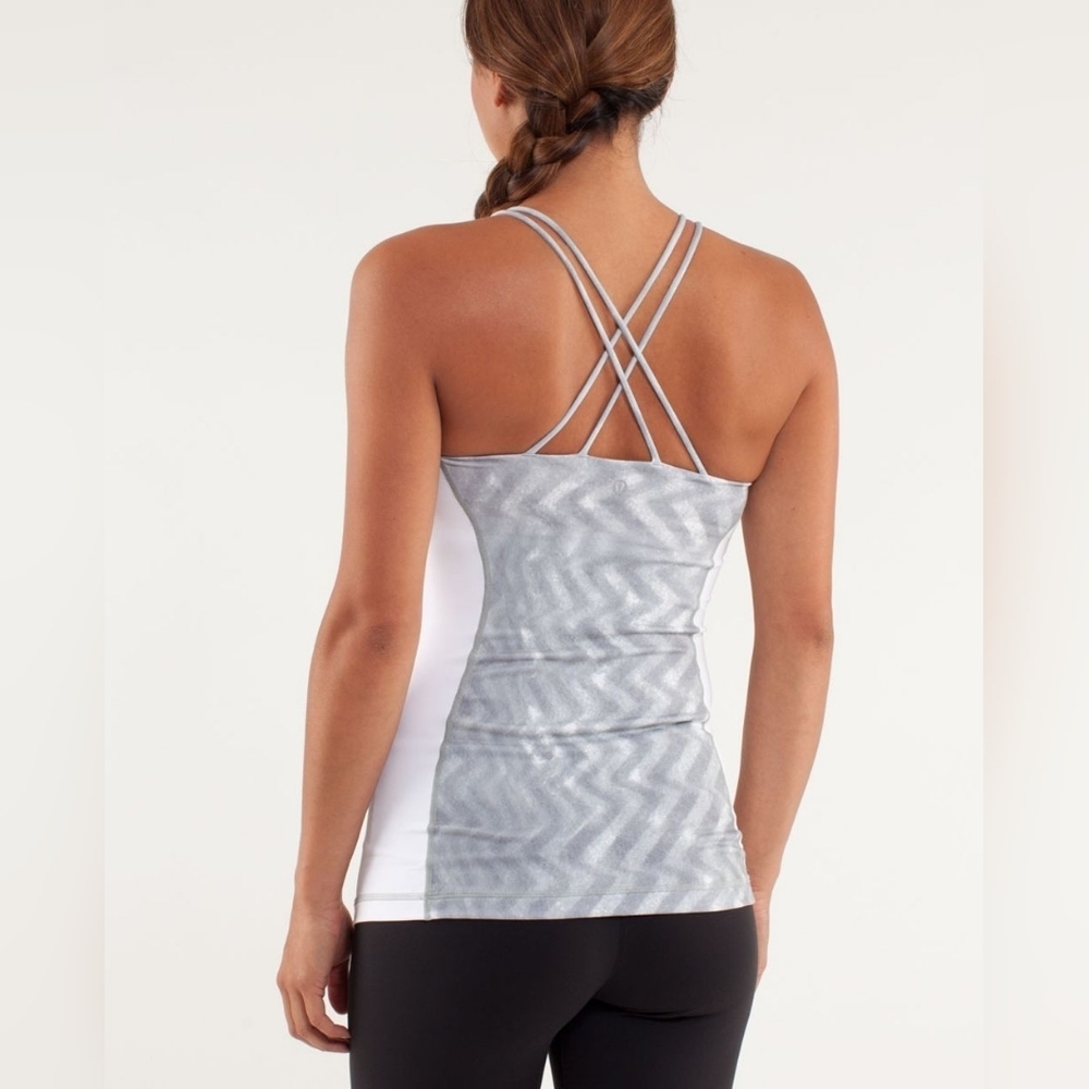 Lululemon Womens Blazer Fossil White Virtuous Tank Top Size 8 - Picture 8 of 8